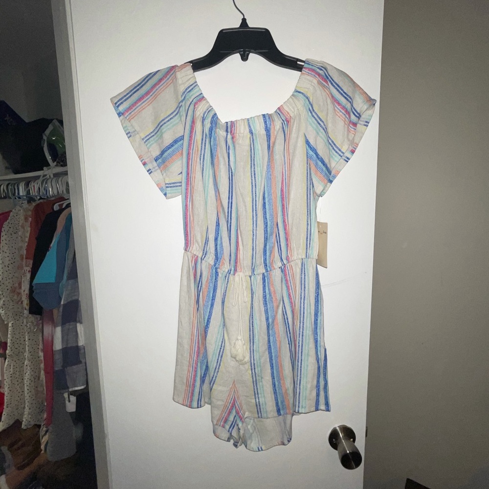 New with tags off shoulder women’s medium romper